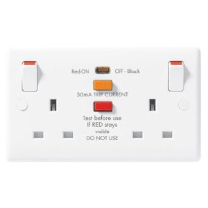 BG SWITCHED 2G WHITE RCD SOCKET