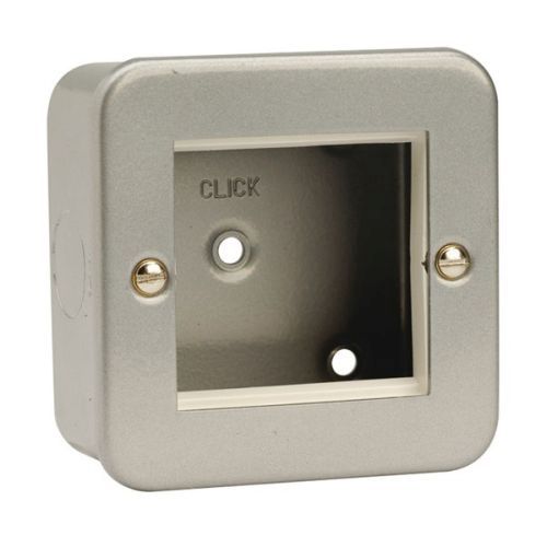 CLICK NEW MEDIA 4-GANG PLATES MTL CLAD 1G PL FOR DATA MODS C/W BACKBOX