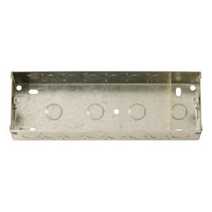 CLICK NEW MEDIA 8 + GANG PLATES AND COMPONENTS 8 MODULAR 47MM DEEP K/O BACK BOX