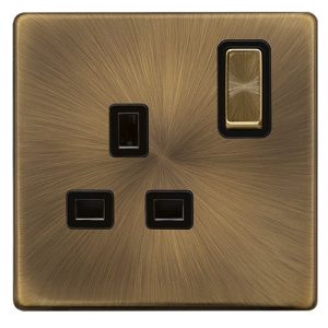 CLICK DEFINITY COMPLETE 13A INGOT 1 GANG DP SWITCHED SOCKET - ANTIQUE BRASS COVER PLATE - BLACK INSERT