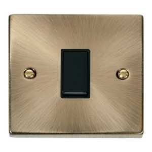 CLICK DECO VICTORIAN ANTIQUE BRASS 10AX 1-GANG INTERMEDIATE SWITCH BLACK