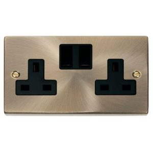 CLICK DECO VICTORIAN ANTIQUE BRASS 2-GANG 13A DP SWITCH SOCKET BLACK