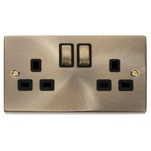 CLICK DECO VICTORIAN ANTIQUE BRASS 13A 2G INGOT SW SOCKET OUTLET