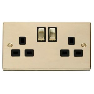 CLICK DECO VICTORIAN POLISHED BRASS 13A 2G INGOT SW SOCKET OUTLET