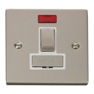CLICK DECO VICTORIAN PEARL NICKEL INGOT 13A SWITCHED SPUR WITHOUT FLEX OUTLET + NEON