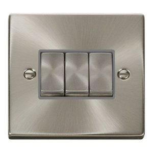 CLICK DECO VICTORIAN SATIN CHROME INGOT 10A 3-GANG 2 WAY SWITCH (GREY INSERT)