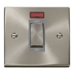 CLICK DECO VICTORIAN SATIN CHROME VP ING 1G 50A DP SWITCH + NEON GREY