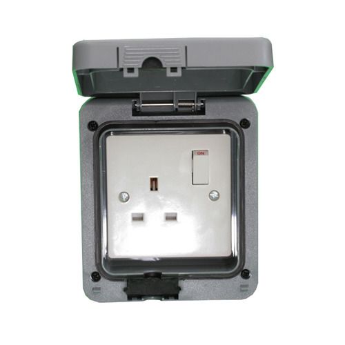 DELIGO IP66 1G SWITCHED SOCKET