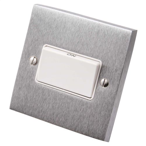 HERITAGE TRIPLE POLE FAN ISOLATER