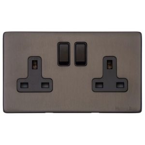 HERITAGE MATT BRONZE 2G 13A SWITCHED SOCKET