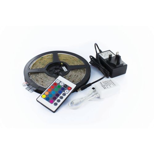 INTEGRAL PLUG AND PLAY STRIP IP20 5M RGB 7.2W/M 30LED/M 10MM WIDTH 115 BEAM BLISTER WITH IR CONTROLLER AND UK PLUG ADAPTOR