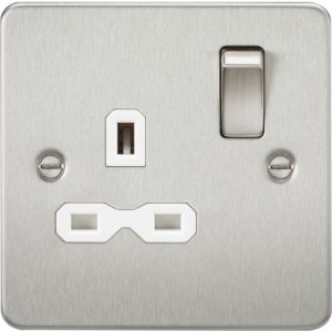 KNIGHTSBRIDGE FLAT PLATE 13A 1G DP SWITCHED SOCKET - BRUSHED CHROME WITH WHITE INSERT