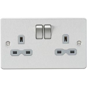 KNIGHTSBRIDGE FLAT PLATE 13A 2G DP SWITCHED SOCKET - BRUSHED CHROME WITH GREY INSERT
