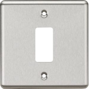KNIGHTSBRIDGE 1G GRID FACEPLATE - ROUNDED EDGE BRUSHED CHROME