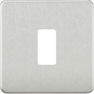 KNIGHTSBRIDGE SCREWLESS 1G GRID FACEPLATE - BRUSHED CHROME