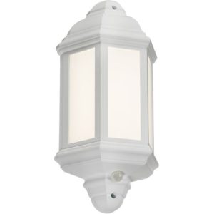 KNIGHTSBRIDGE 230V IP54 LED HALF WALL LANTERN WITH PHOTOCELL SENSOR - WHITE