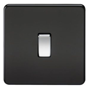 KNIGHTSBRIDGE SCREWLESS 10AX 1G 2-WAY SWITCH - MATT BLACK WITH CHROME ROCKER