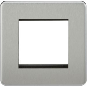 KNIGHTSBRIDGE SCREWLESS 2G MODULAR FACEPLATE - BRUSHED CHROME