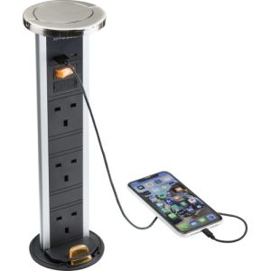 KNIGHTSBRIDGE IP54 3G POP-UP SOCKET WITH DUAL USB CHARGER A + C (FASTCHARGE) - BRUSHED CHROME CAP