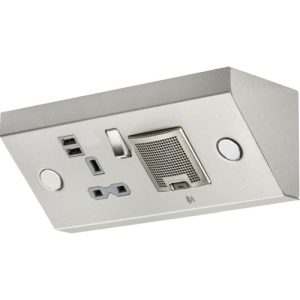 KNIGHTSBRIDGE 13A 1G MOUNTING SWITCHED SOCKET WITH DUAL USB CHARGER (2.4A) AND 3W RMS BLUETOOTH SPEAKER