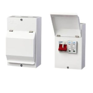 LIVE METAL 4-WAY ENCLOSURE WITH 100A M/S+20/40KA SPD