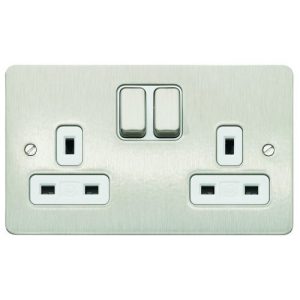 MK 2G DUAL EARTH SWITCHED SOCKET FLUSH