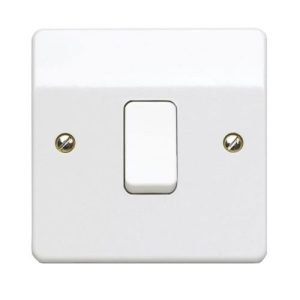 MK LOGIC PLUS 1G 2WAY 5A PLATESWITCH