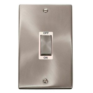 CLICK DECO VICTORIAN SATIN CHROME INGOT 2G 45A DP SWITCH WH