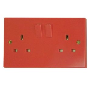 CLICK ESSENTIALS RED ACCESSORIES 13A DP SWITCHED SOCKET WITH CLEAN EARTH