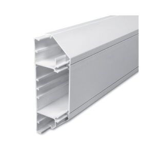 UNIVOLT CHAMFERRED DADO TRUNKING (3M)
