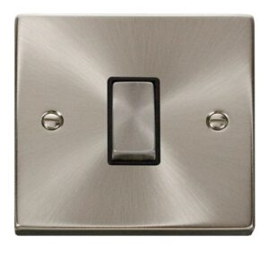 CLICK DECO VICTORIAN SATIN CHROME INGOT 10A 1-GANG 2 WAY SWITCH (BLACK INSERT)
