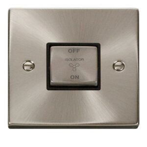 CLICK DECO VICTORIAN SATIN CHROME 10A 1-GANG 3 POLE INGOT (BLK INS)
