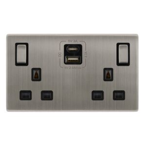 CLICK DEFINITY COMPLETE 13A INGOT 2 GANG SWITCHED SAFETY SHUTTER SOCKET WITH TYPE A & C USB - STAINLESS STEEL COVER PLATE - BLACK INSERT