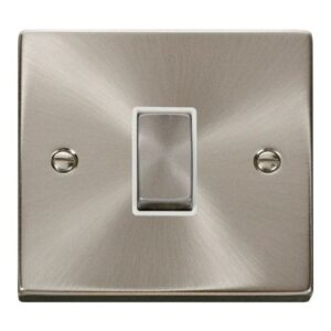 CLICK DECO VICTORIAN SATIN CHROME INGOT 10AX 1G INTERMEDIATE SWITCH (WHITE INSERT)