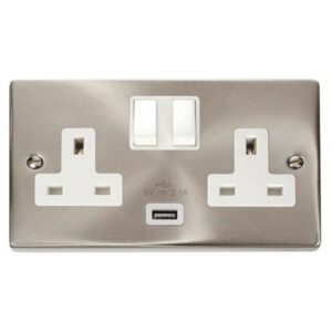 CLICK DECO VICTORIAN SATIN CHROME 13A 2G SW SOCKET WITH 2.1A USB SC WHITE