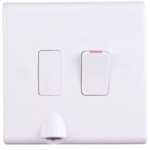 DETA SLIMLINE 13A SWITCHED FUSED SPUR + BOTTOM FLEX OUTLET