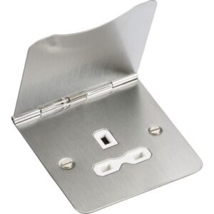 KNIGHTSBRIDGE 13A 1G UNSWITCHED FLOOR SOCKET - BRUSHED CHROME WITH WHITE INSERT