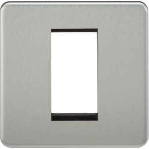 KNIGHTSBRIDGE SCREWLESS 1G MODULAR FACEPLATE - BRUSHED CHROME