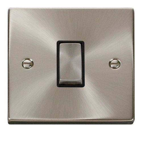 CLICK DECO VICTORIAN SATIN CHROME INGOT 10A 1-GANG 2 WAY SWITCH (BLACK INSERT)