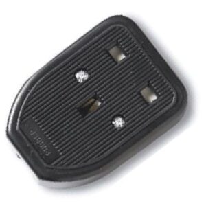1G 13A RUBBER TRAILING SOCKET BLACK