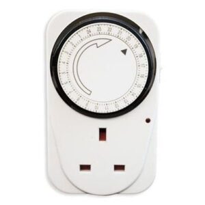 24-HOUR PLUG-IN TIMER (12/BOX)